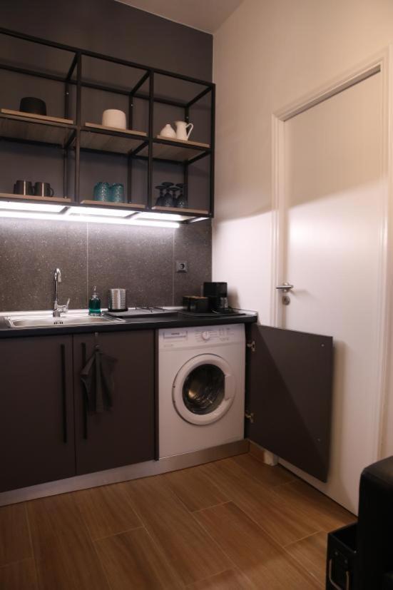 Super Stylish Apartments In The Heart Of Athens! Exterior photo